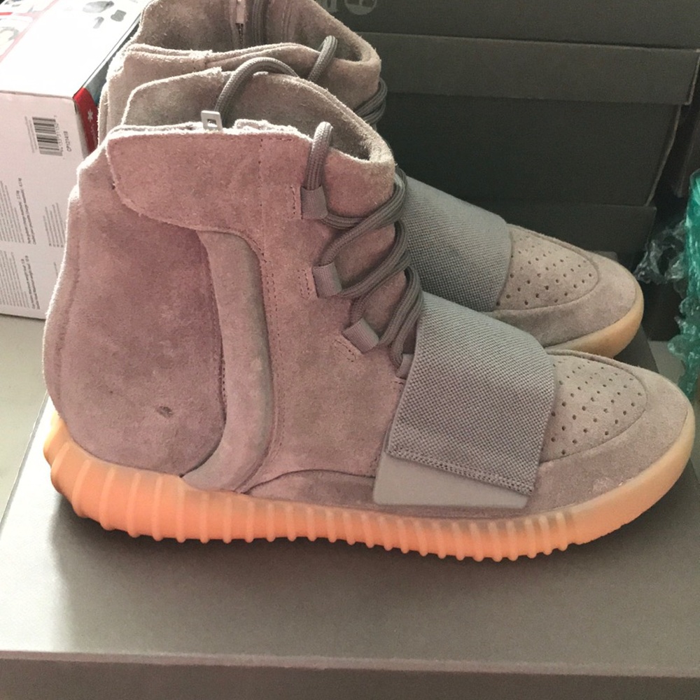 ADIDAS YEEZY BOOST 750s GREY